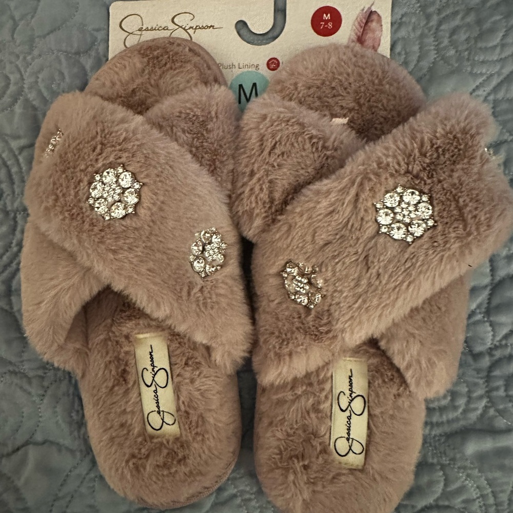 Jessica Simpson size 8 slippers